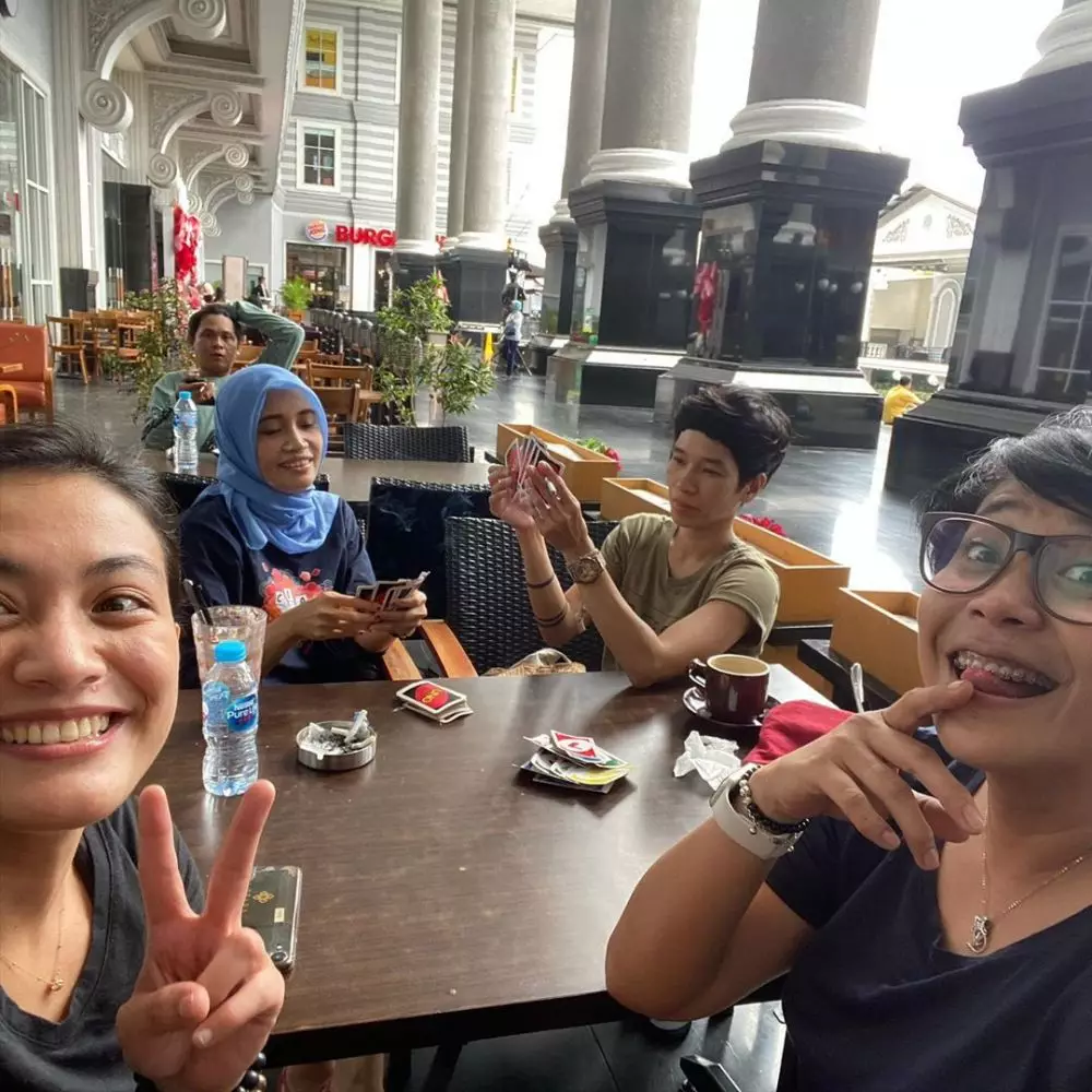 Momen kedekatan Erix Soekamti dan kedua istrinya Instagram  Momen kedekatan Erix Soekamti dan kedua istrinya Instagram