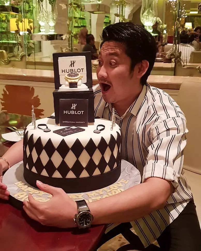 Seleb dapat kue ultah antimainstream dari pasangan Instagram 