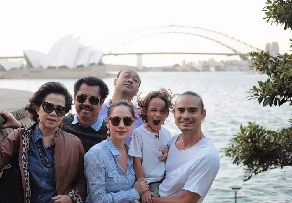 potret kebersamaan alam persada adik BCL Instagram