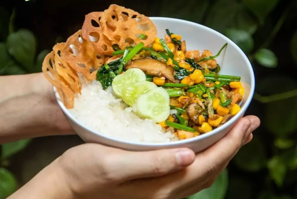 Berburu tempat makan © 2020 brilio.net