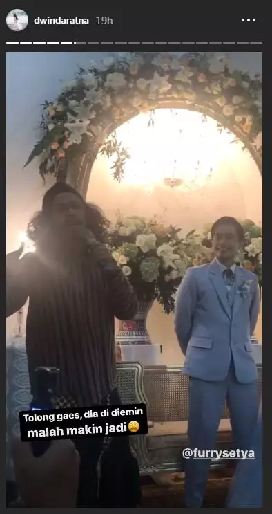 Aksi ambyar Mas Pur di pernikahan Rinjani  TOP Instagram Aksi ambyar Mas Pur di pernikahan Rinjani  TOP Instagram