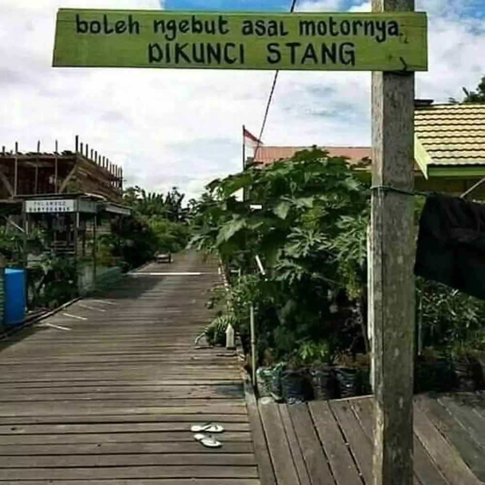 potret lucu jenis peringatan di Indonesia © 2020 instagram.com