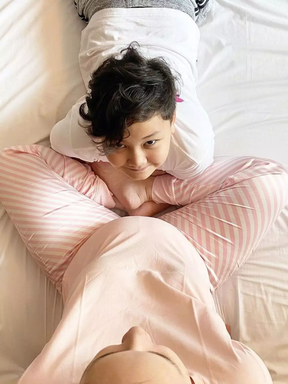Mona Ratuliu pamer perut © 2020 Instagram/@monaratuliu Mona Ratuliu pamer perut © 2020 Instagram/@monaratuliu