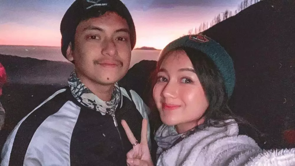 Nanda Arsyinta dan pacar barunya © 2020 brilio.net