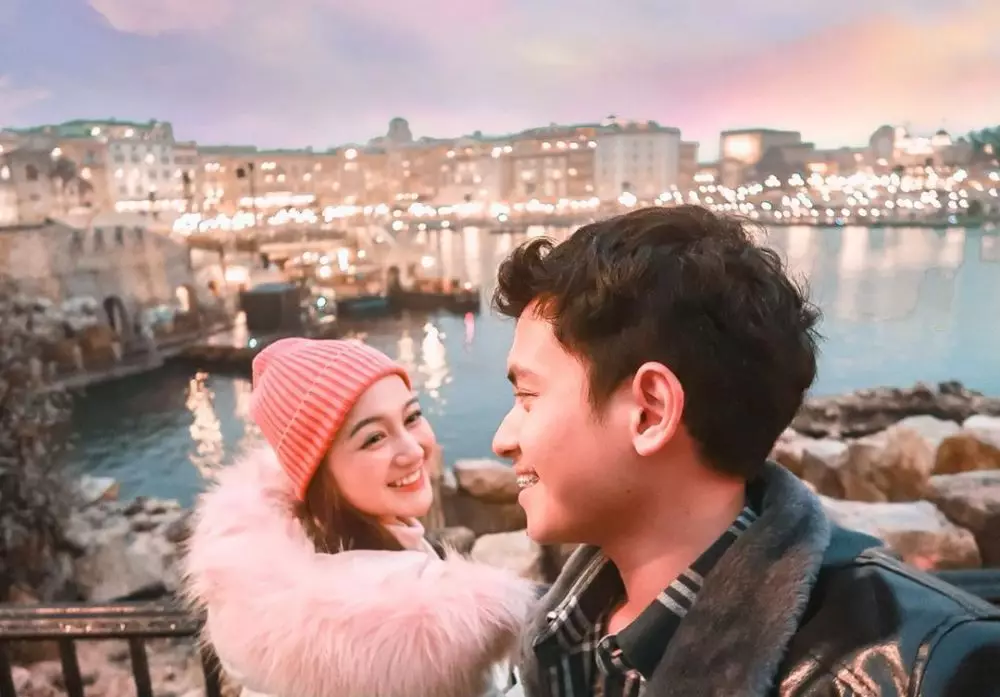 Nanda Arsyinta dan pacar barunya © 2020 brilio.net