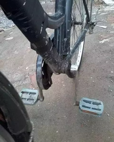 momen absurd saat bersepeda © 2020 1cak.com momen absurd saat bersepeda © 2020 1cak.com