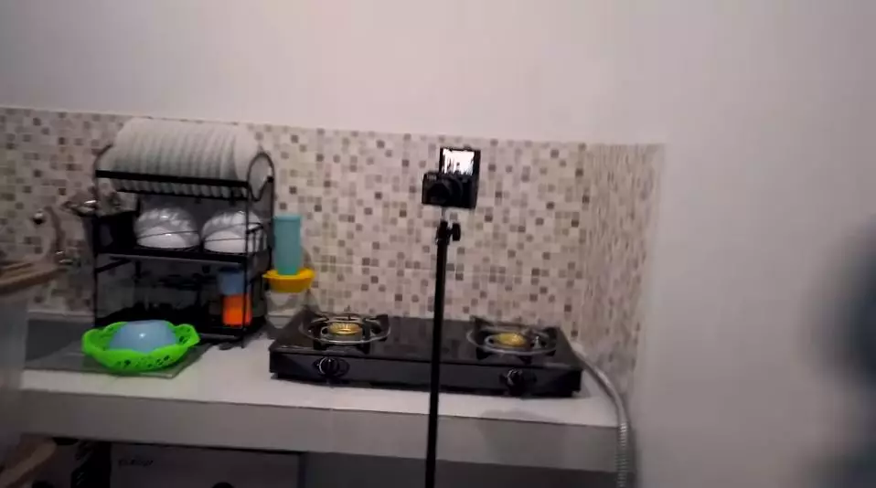 Potret kontrakan baru Furry Setya instagram 