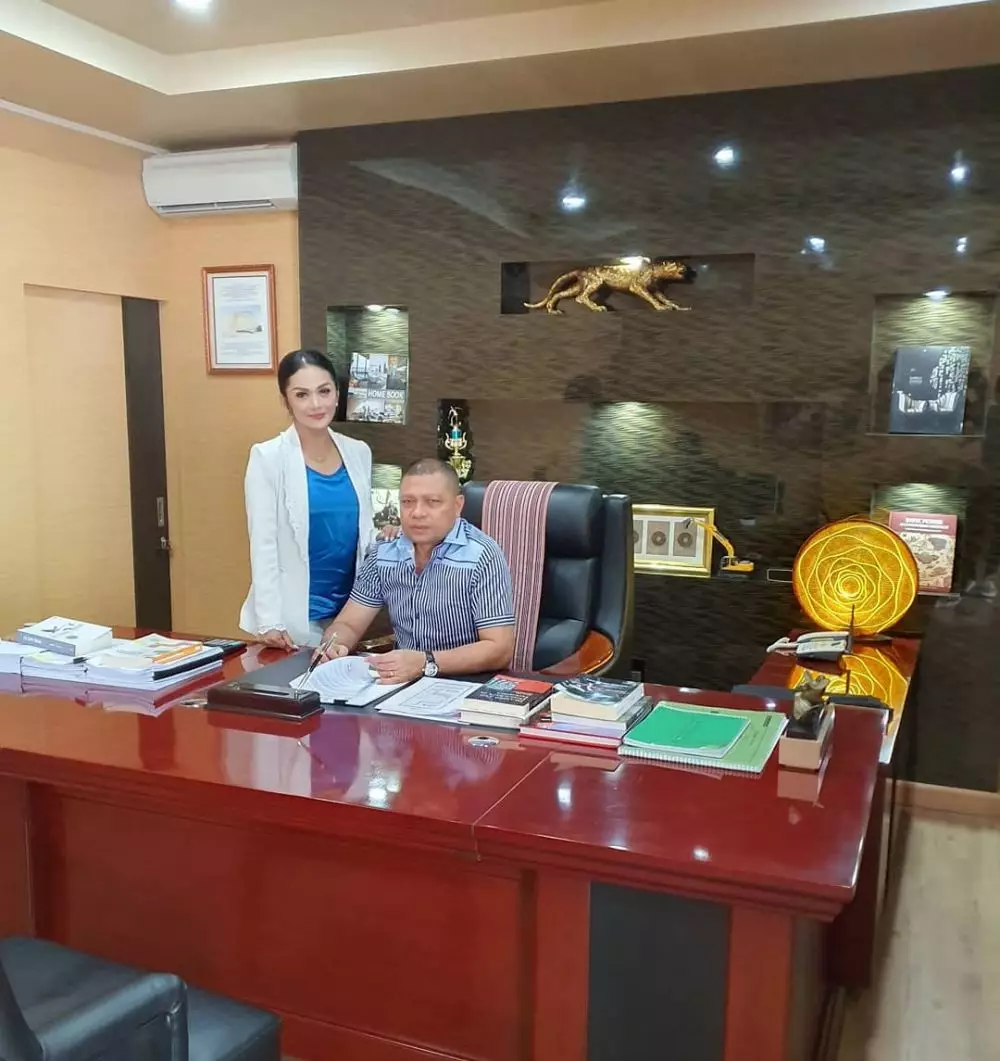 ruang kerja raul lemos © 2020 brilio.net ruang kerja raul lemos © 2020 brilio.net