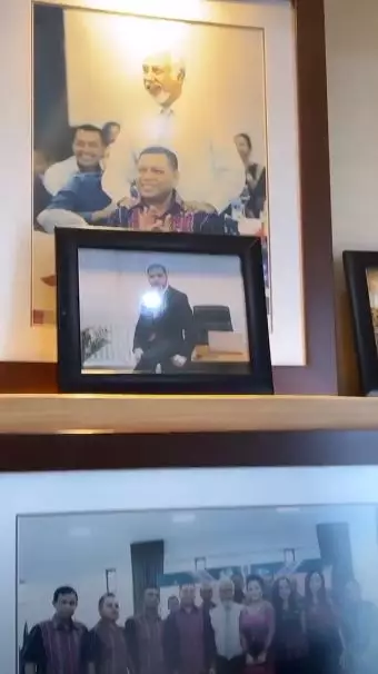 ruang kerja raul lemos © 2020 brilio.net ruang kerja raul lemos © 2020 brilio.net