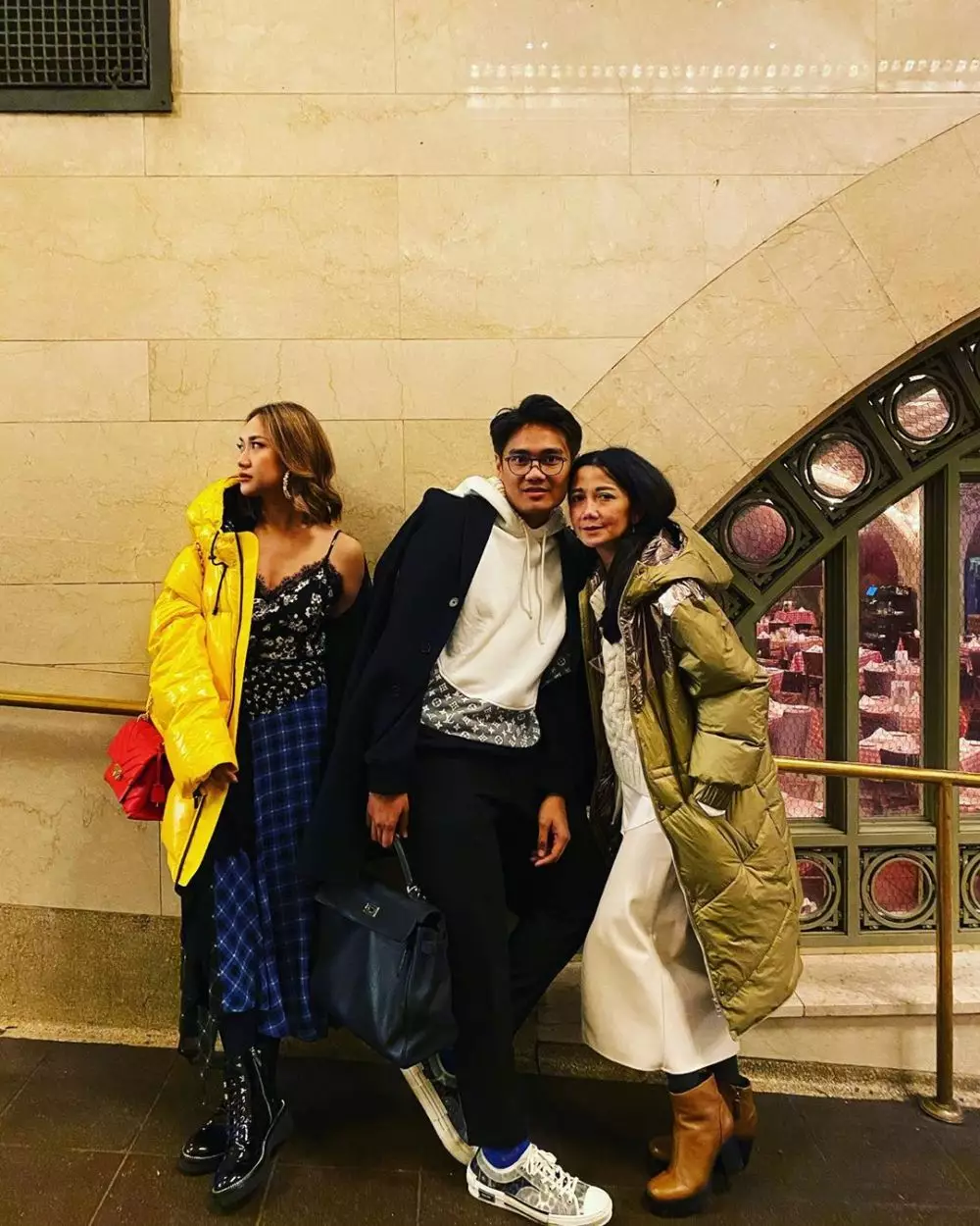 kedekatan bcl dan manajernya © 2020 brilio.net