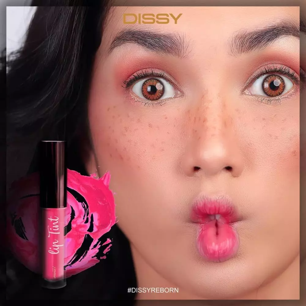 10 artis punya brand makeup Instagram