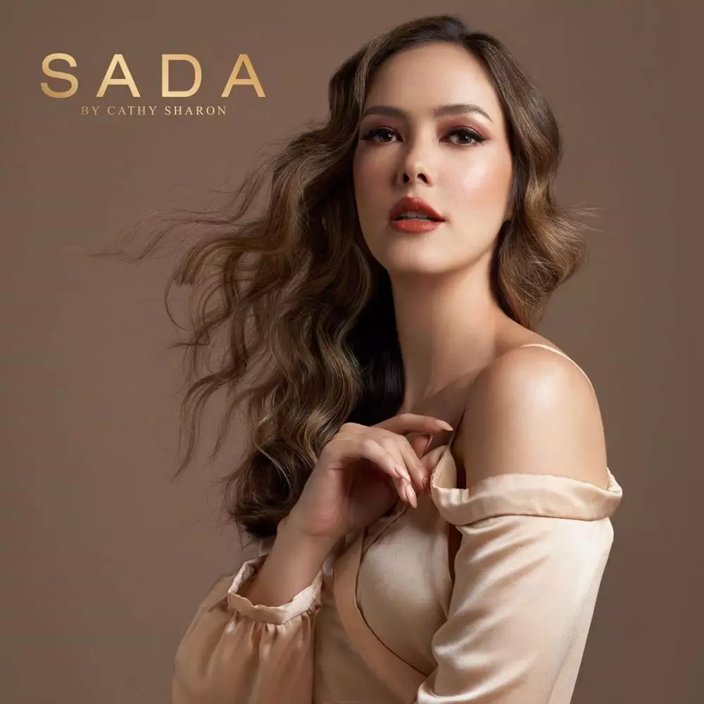 10 artis punya brand makeup Instagram