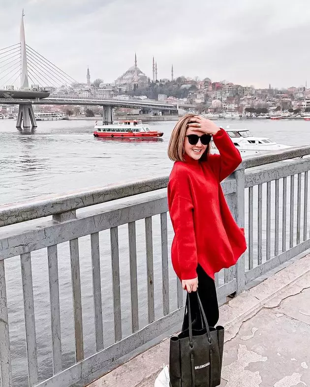 9 Potret Cita Citata di Turki, liburan & temani pacar dalami Islam © 2020 instagram.com