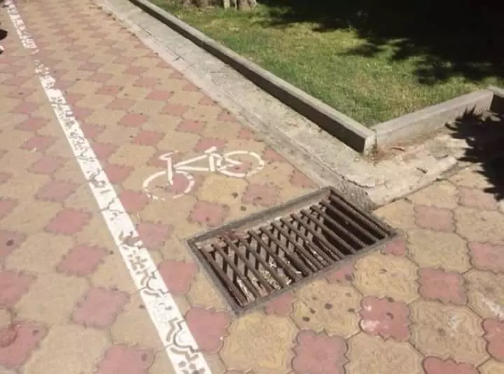 8 Desain jalur sepeda ini bikin gagal paham © 2020 facebook