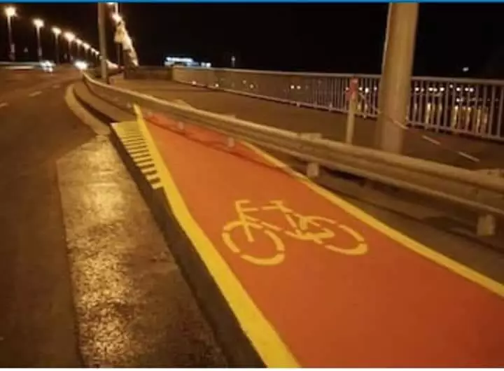 8 Desain jalur sepeda ini bikin gagal paham © 2020 facebook