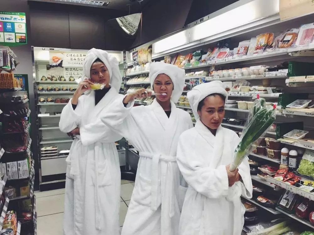 Gaya nyentrik Tara Basro  Instagram Gaya nyentrik Tara Basro  Instagram