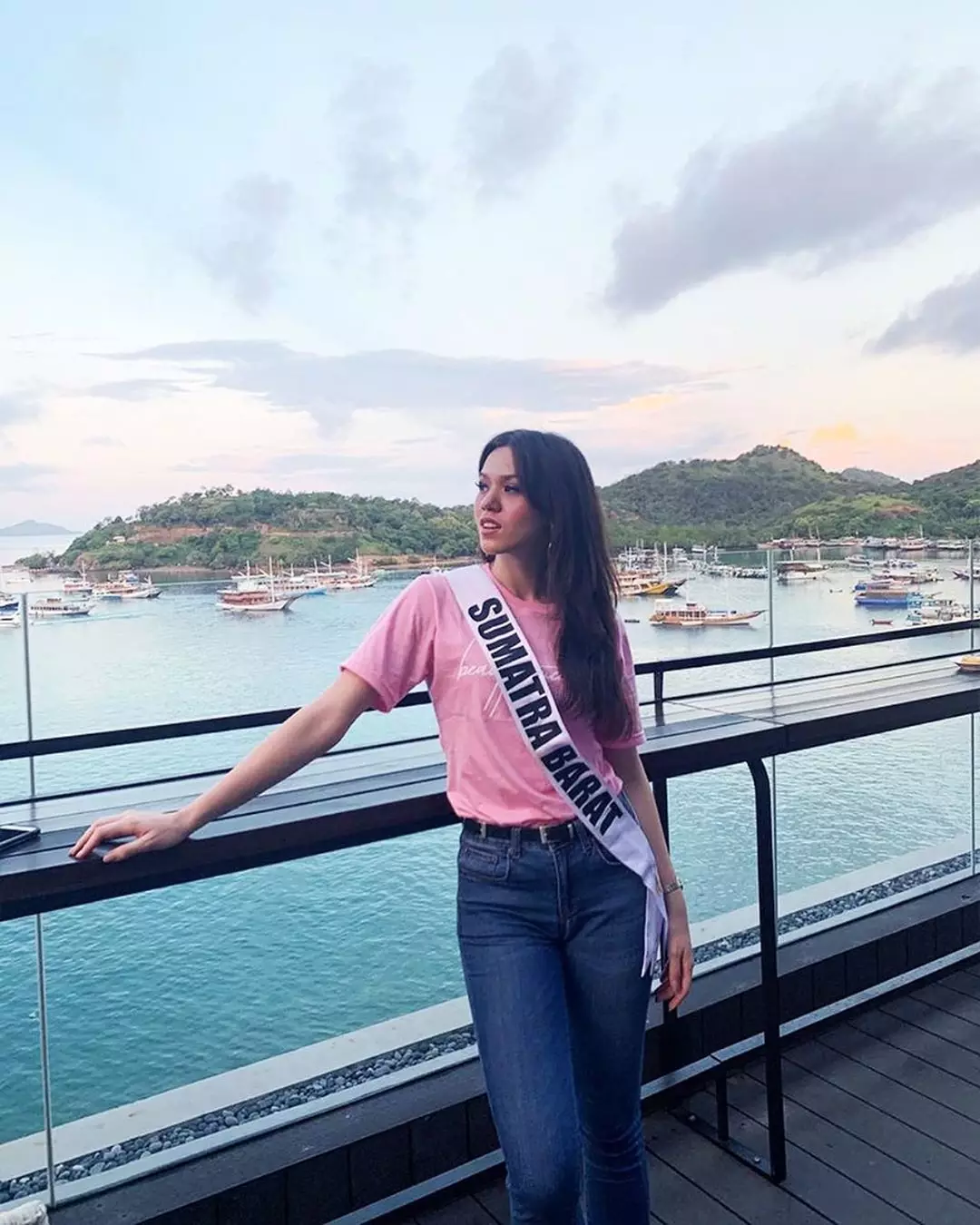 9 Foto Kalista Iskandar finalis Putri Sumbar disorot karena Pancasila 9 Foto Kalista Iskandar finalis Putri Sumbar disorot karena Pancasila