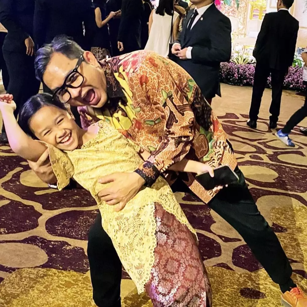 Masayu Anastasia Lembu hadiri nikahan instagram 