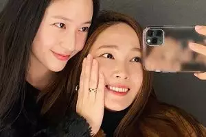 Sama-sama idol K-Pop, ini 8 beda gaya kakak beradik Jung Sister