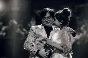 Meski hanya teman duet, 8 potret Arsy dan Jodie ini bikin baper