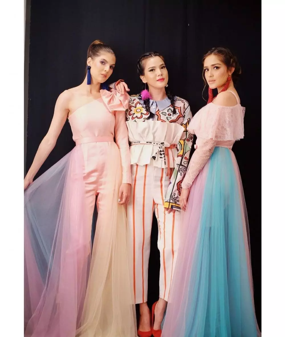 14 potret Local Mom Gang  Instagram