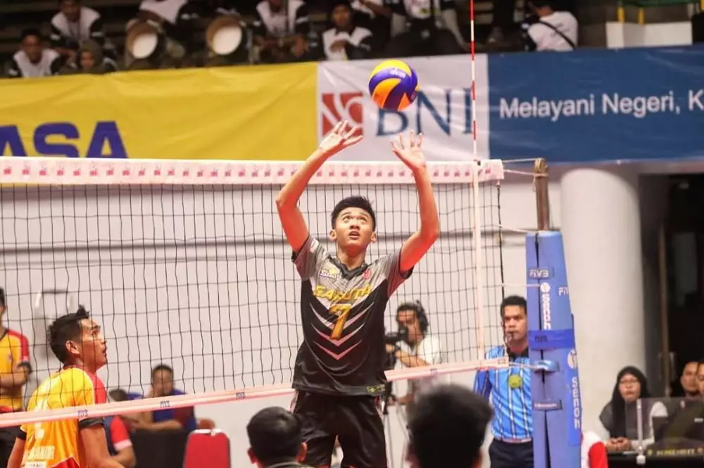 10 Pesona Alfin Daniel, atlet voli yang curi perhatian Ayu Ting Ting Instagram 