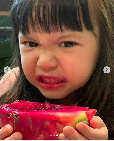 aksi gemas anak artis makan belepotan Instagram aksi gemas anak artis makan belepotan Instagram