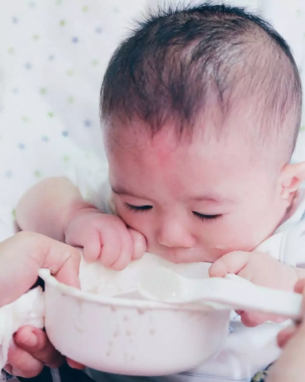 aksi gemas anak artis makan belepotan Instagram aksi gemas anak artis makan belepotan Instagram