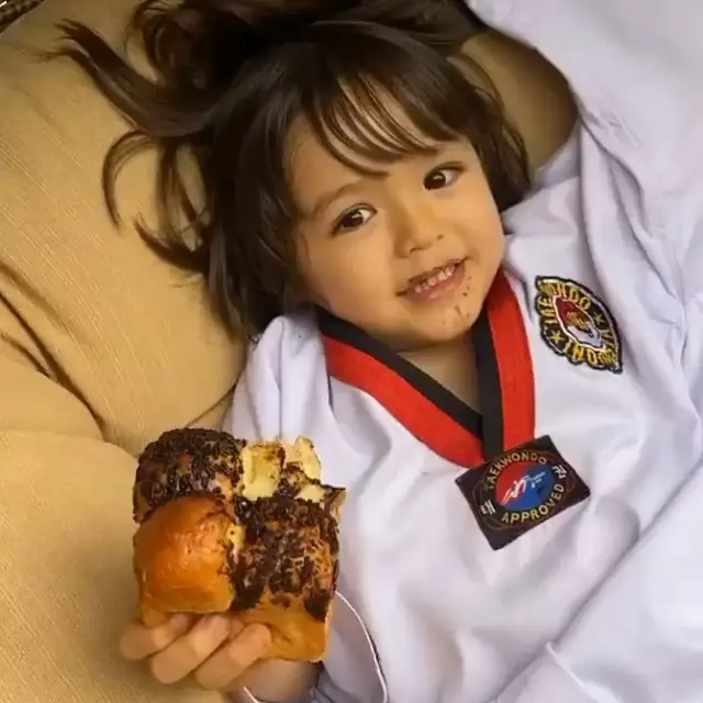 aksi gemas anak artis makan belepotan Instagram aksi gemas anak artis makan belepotan Instagram