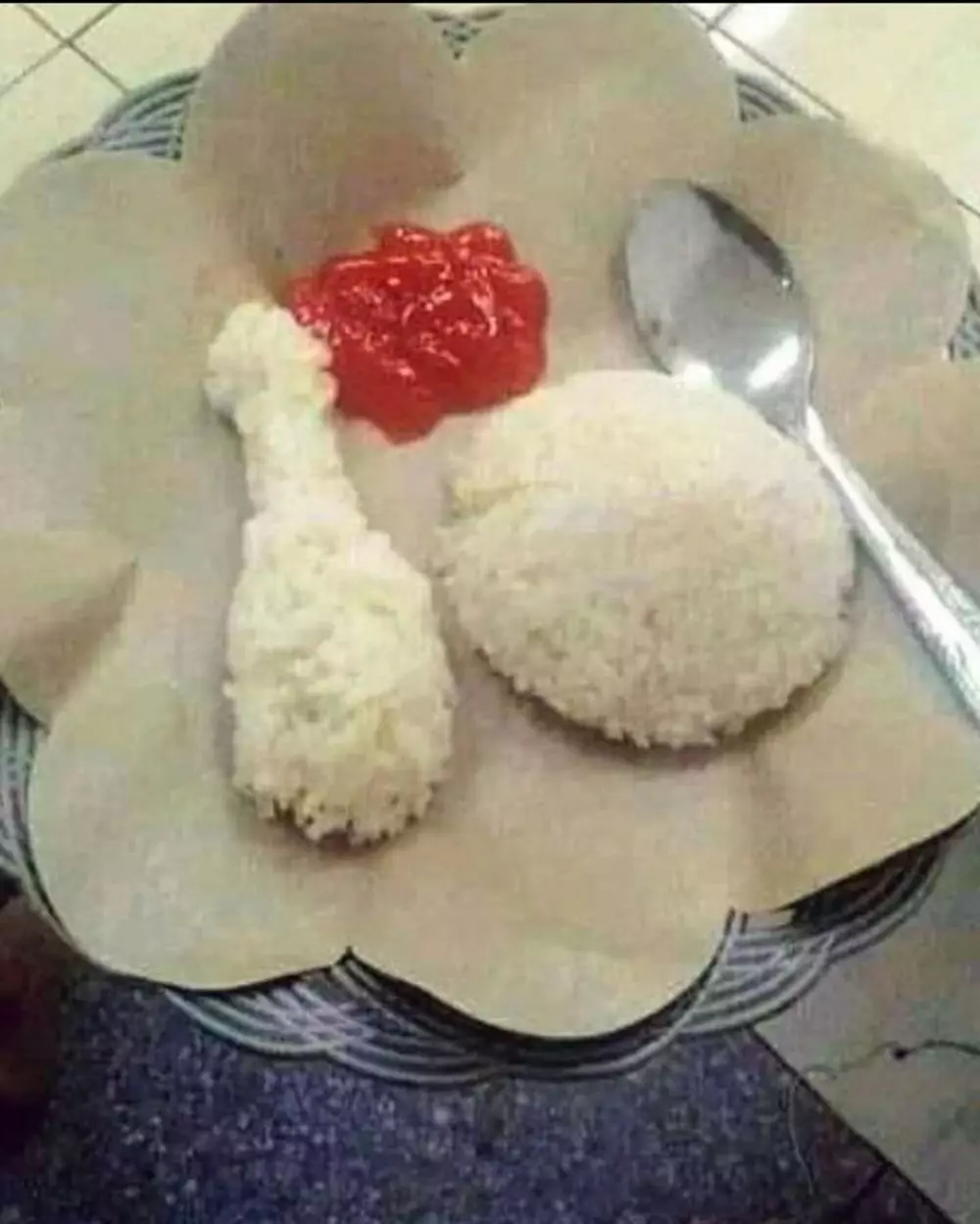 cara menikmati makanan ala orang Indonesia © 2020 instagram.com