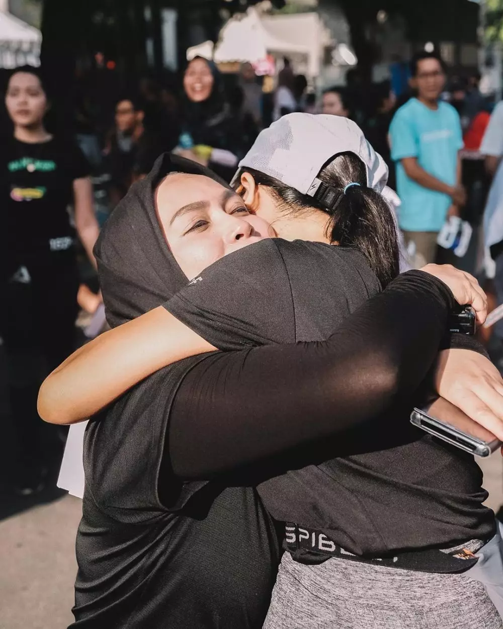 Gaya Andien lari hamil instagram 