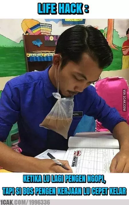 Meme Minum Kopi 1cak.com