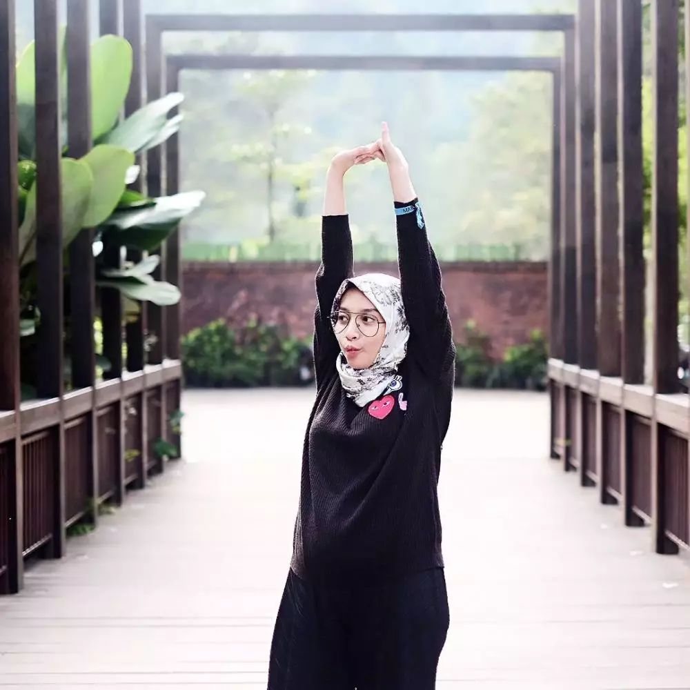 7 Gaya baby bump ala beauty vlogger  Instagram