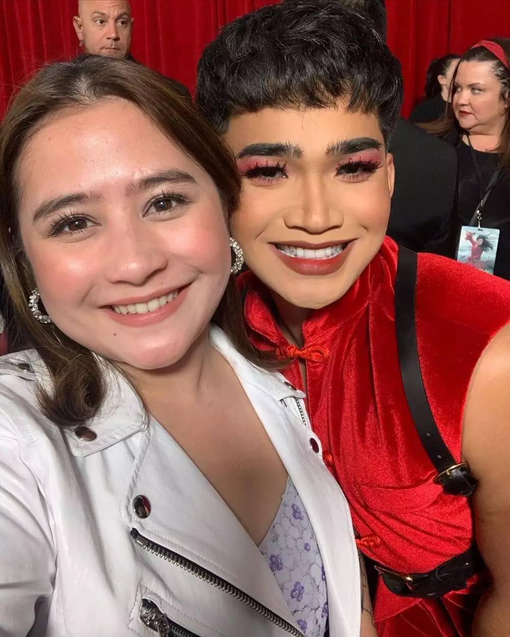 Prilly di premier Mulan © 2020 brilio.net Prilly di premier Mulan © 2020 brilio.net