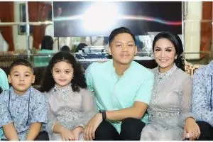 Tak tinggal bareng Krisdayanti, ini alasan Aurel dan Azriel