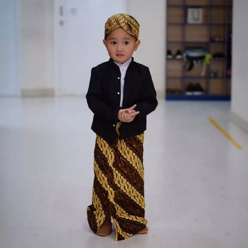 Kostum unik Bhai Kaba Instagram Kostum unik Bhai Kaba Instagram