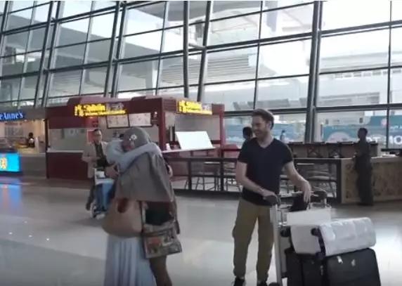 7 Momen Cinta Penelope & suami usai nikah, penuh kebahagiaan © 2020 brilio.net 7 Momen Cinta Penelope & suami usai nikah, penuh kebahagiaan © 2020 brilio.net