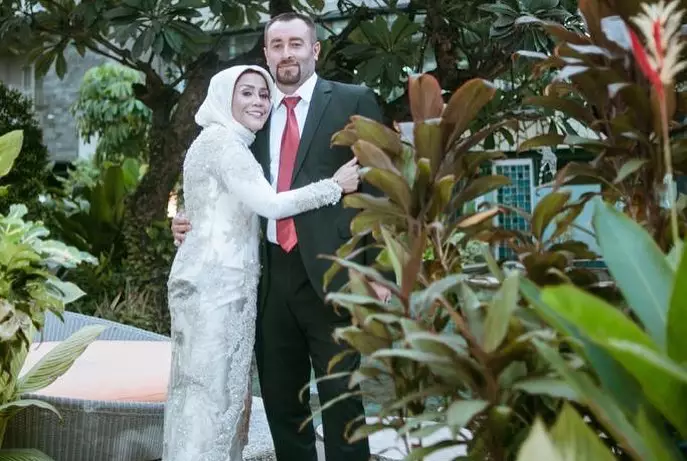 pernikahan ibu vicky prasetyo © 2020 brilio.net