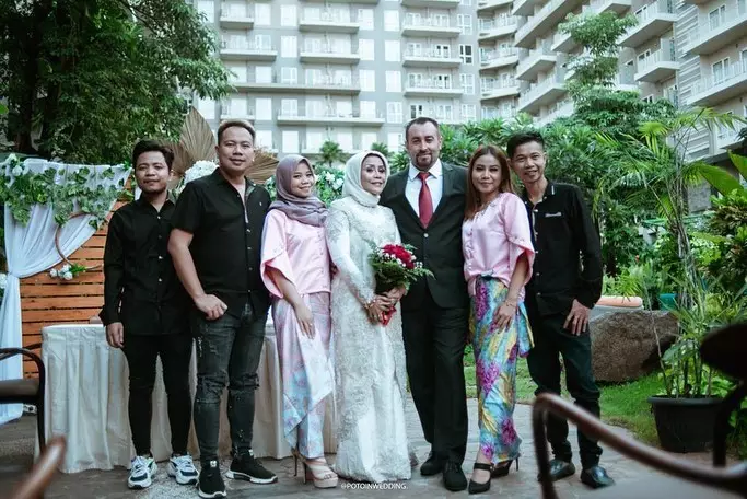 pernikahan ibu vicky prasetyo © 2020 brilio.net