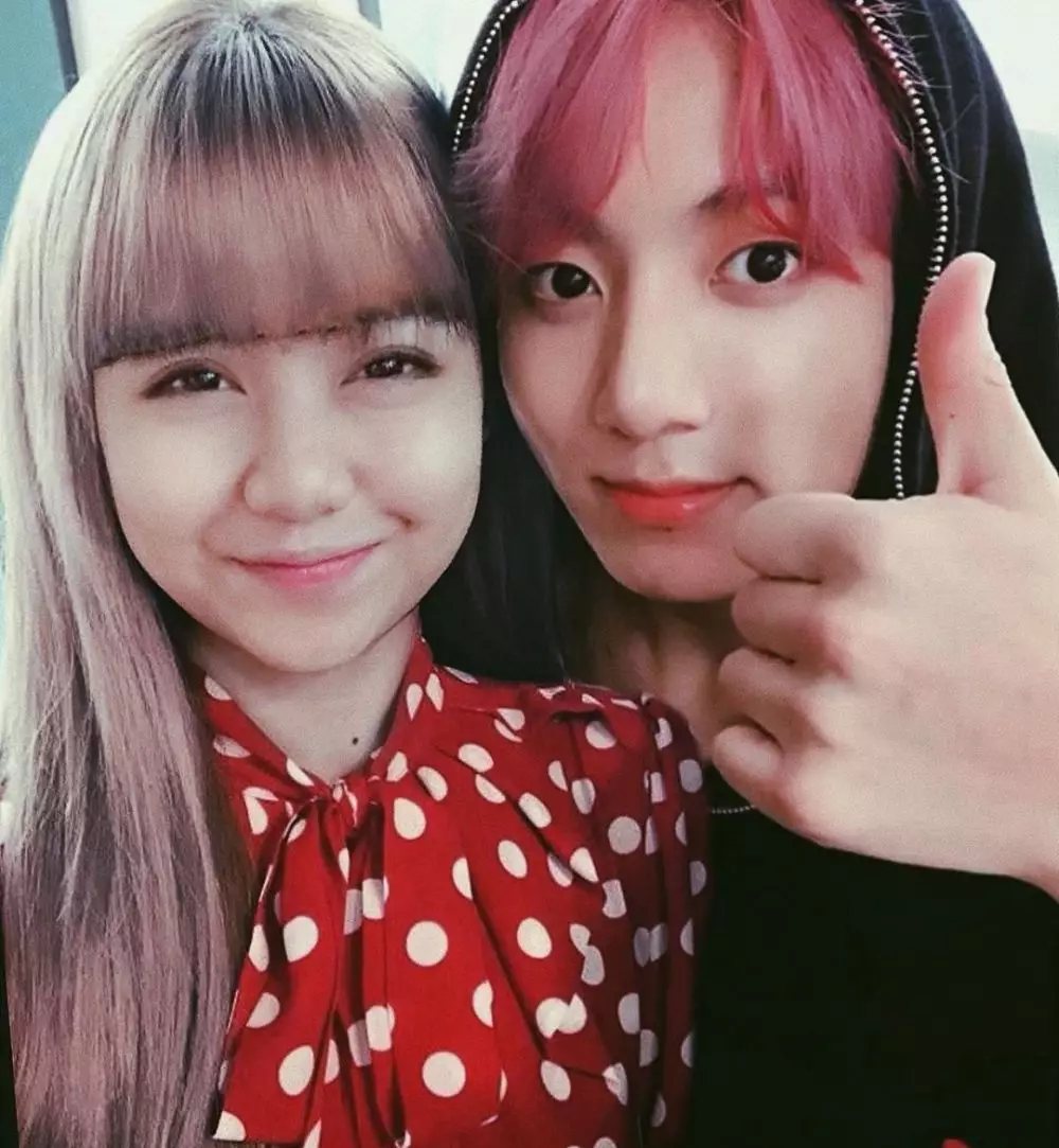 potret ghea edit foto dengan member bts Instagram