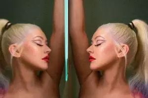 Christina Aguilera kembali mengisi soundtrack film Mulan