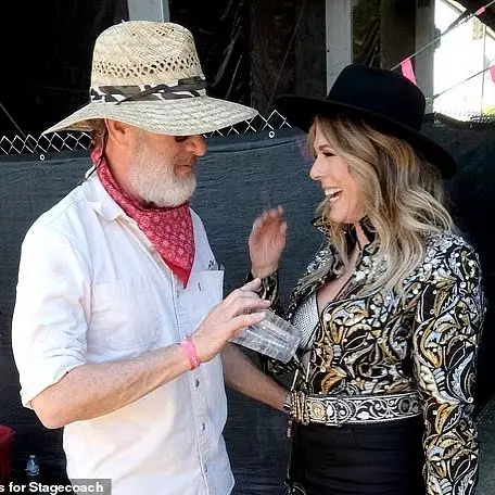 momen kebersamaan Tom Hanks © 2020 Instagram/@ritawilson momen kebersamaan Tom Hanks © 2020 Instagram/@ritawilson