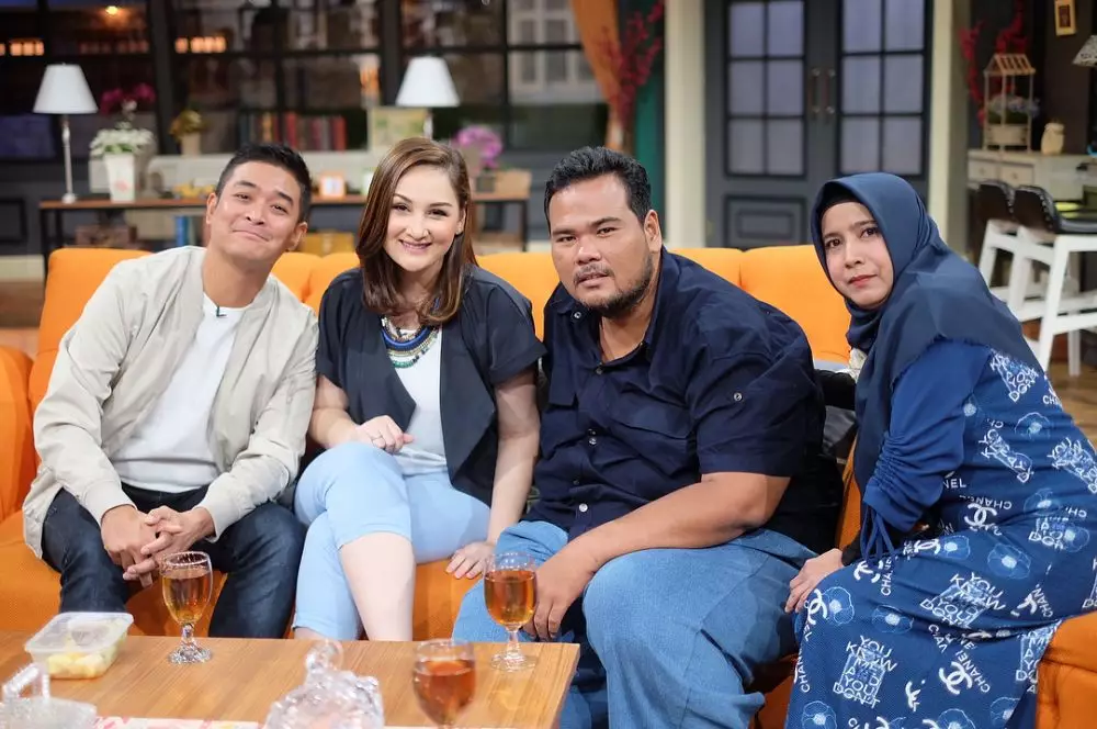 Potret kompak Fahmi Bo Deddy TOP & istri Instagram 