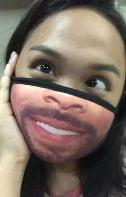 kamuflase lucu di foto selfie © 2020 instagram.com