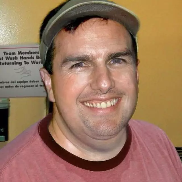 Begini jadinya tampilan 12 seleb jika berubah jadi orang biasa @planet_hiltron