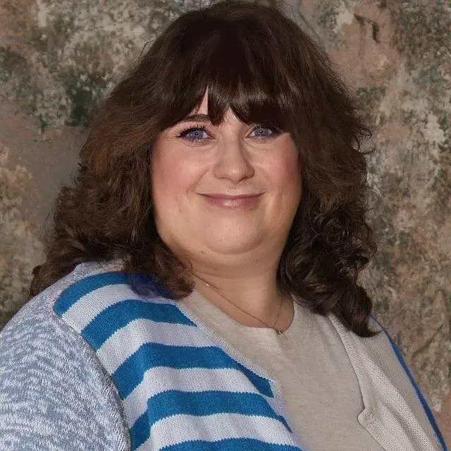 Begini jadinya tampilan 12 seleb jika berubah jadi orang biasa @planet_hiltron