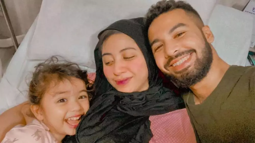 anak kedua selebgram Hassan Alrusdy meninggal Instagram