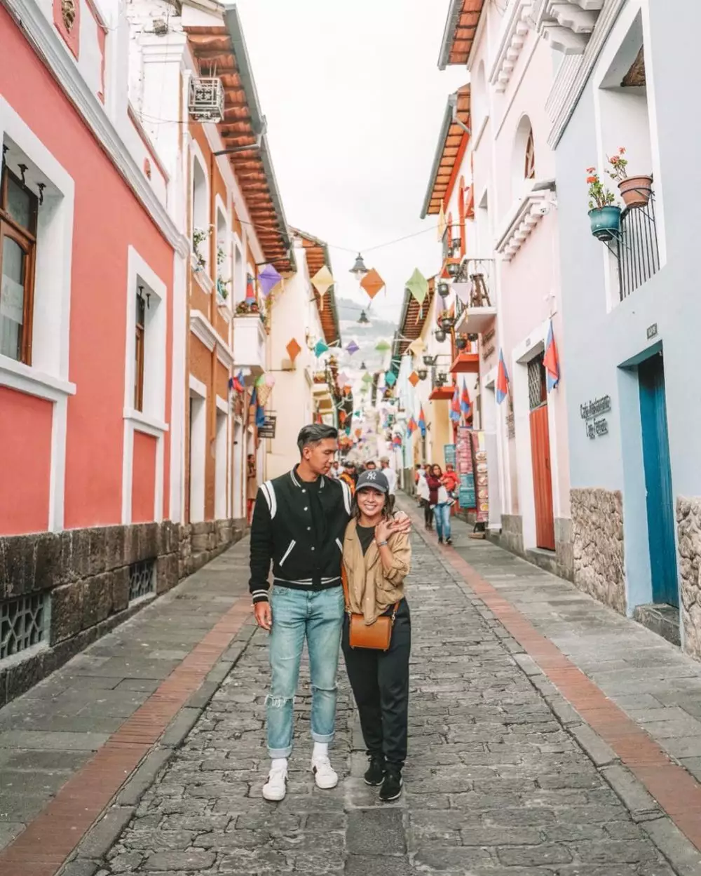 13 Potret Indra Priawan temani Nikita Willy travelling, sweet abis! Instagram 