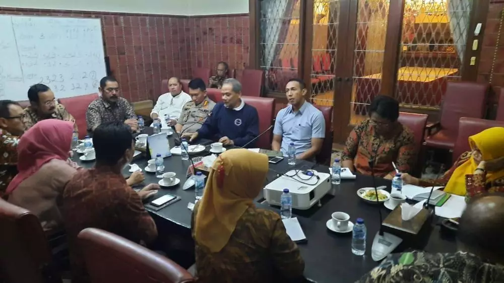 Fakta kasus Virus Corona di Solo ditetapkan KLB liputan6 Fakta kasus Virus Corona di Solo ditetapkan KLB liputan6