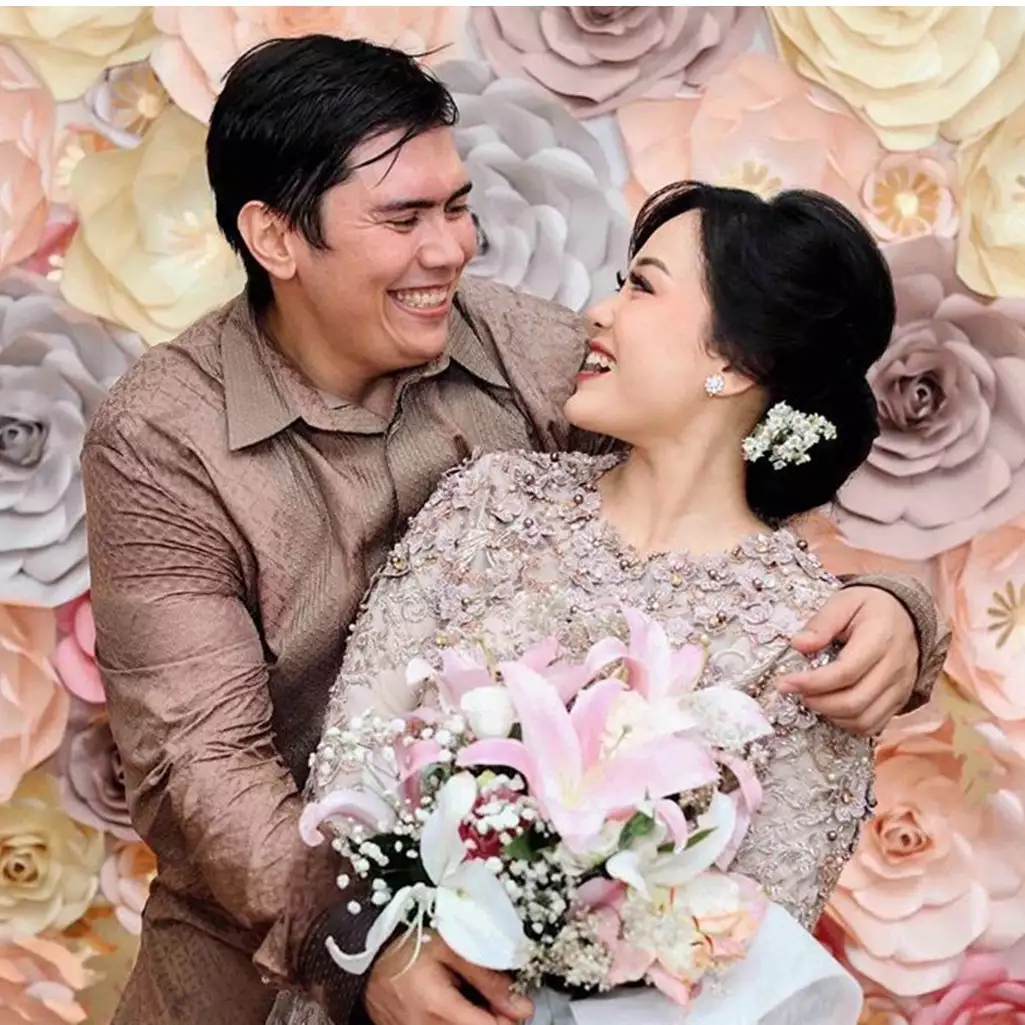 10 Momen haru pernikahan kakak ipar Ringgo, digelar di rumah sakit